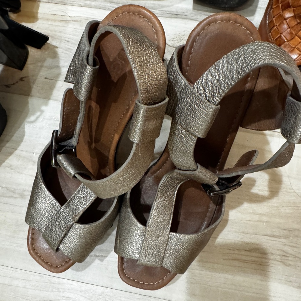 Women's Metallic Bronze T-Strap Heeled Sandals